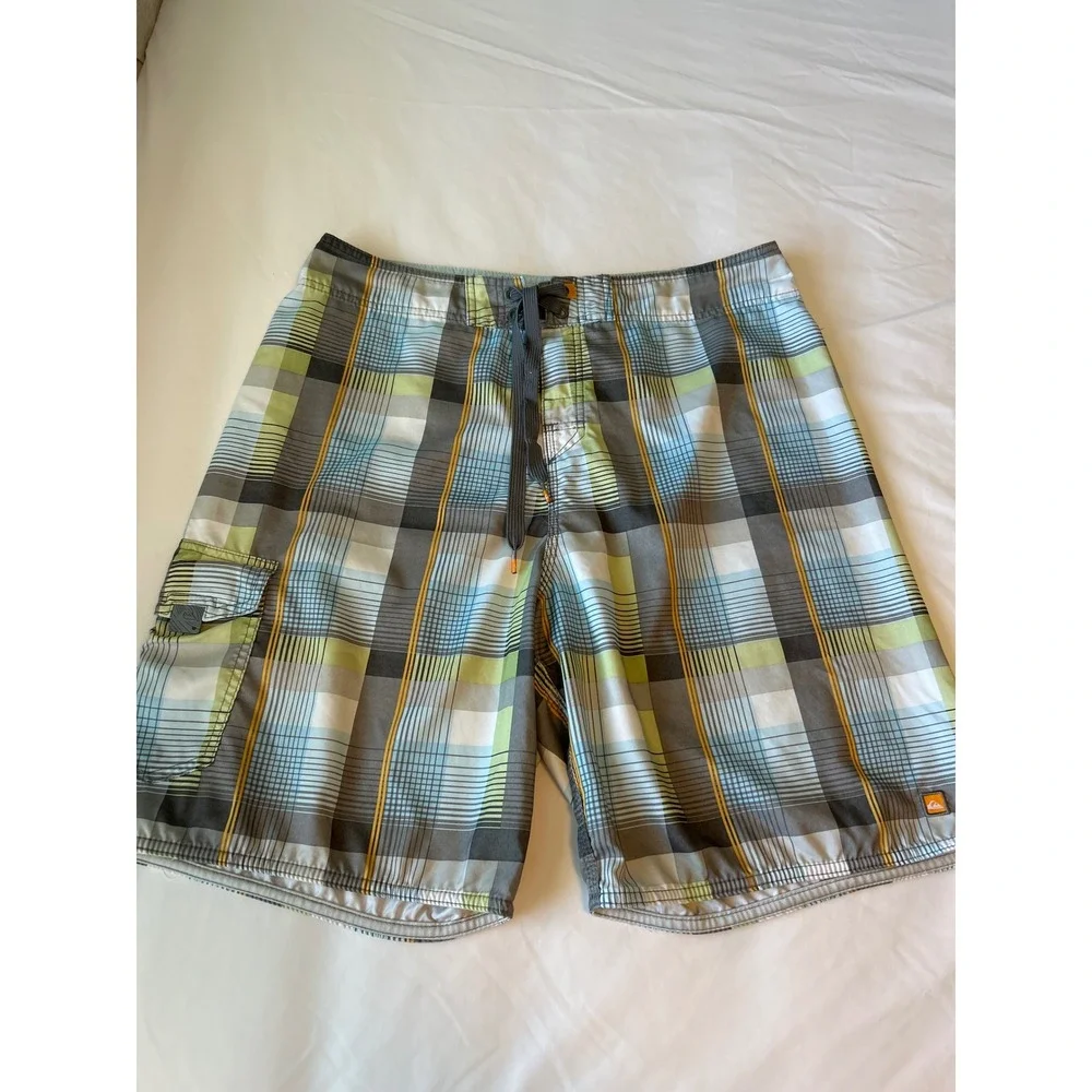 Quiksilver Plaid Board Shorts Mens Size 36 Cargo Pocket Swim Trunks Blue Gray